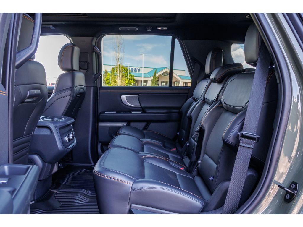 Used 2025 Ford Expedition Tremor AWD/4WD image 13