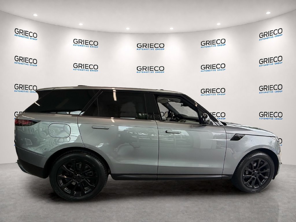 Used 2024 Land Rover Range Rover Sport SE AWD/4WD image 8