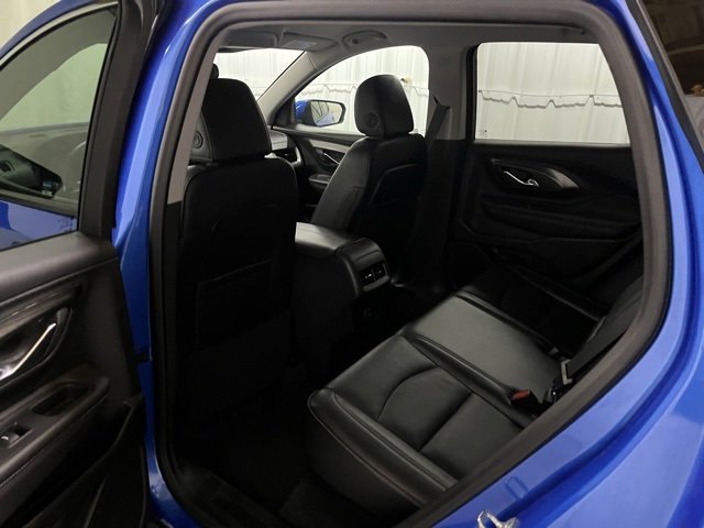 Used 2024 GMC Terrain SLT image 19