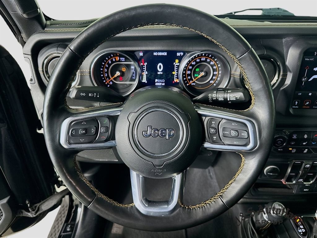 Used 2020 Jeep Wrangler Unlimited Sahara image 12