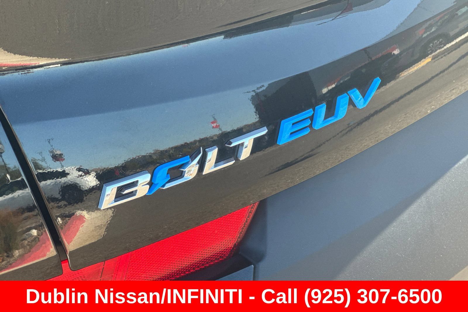 Used 2023 Chevrolet Bolt EUV LT FWD image 50