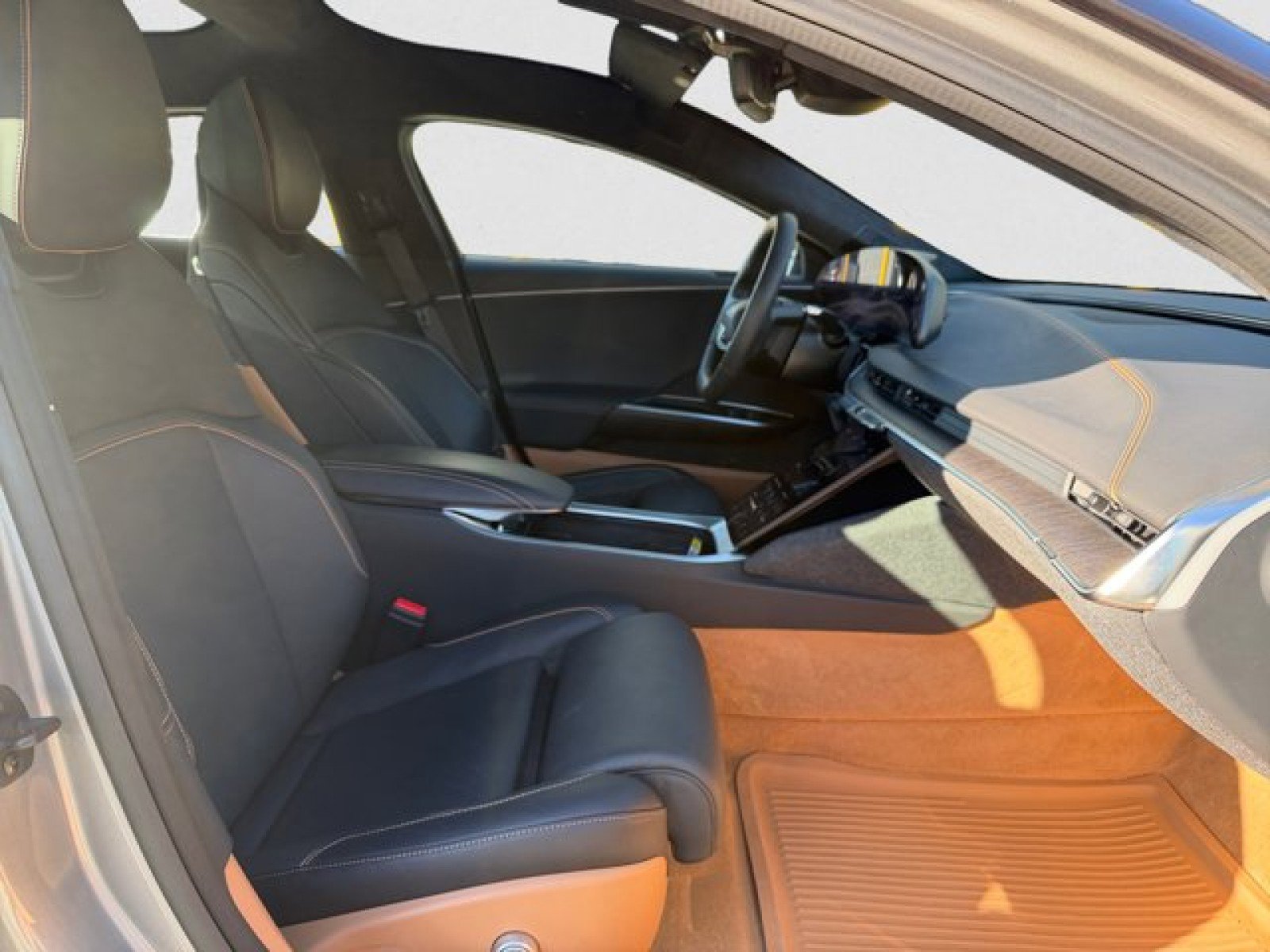 Used 2024 Lucid Air Touring image 20