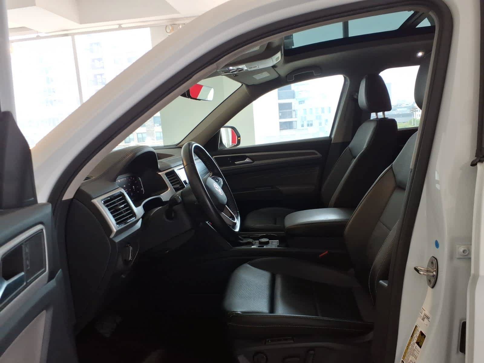 Used 2023 Volkswagen Atlas SEL AWD/4WD image 19