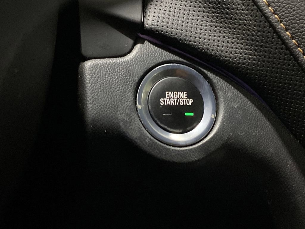 Used 2018 Chevrolet Equinox Premier image 12