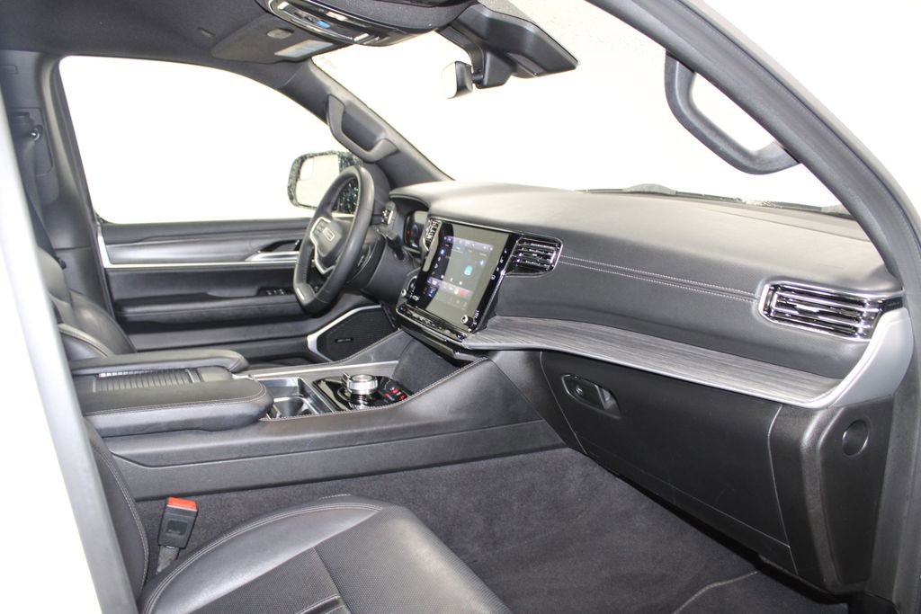 Used 2024 Jeep Wagoneer Series II image 31