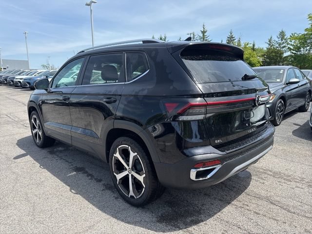 New 2026 Volkswagen Taos SEL AWD/4WD image 3