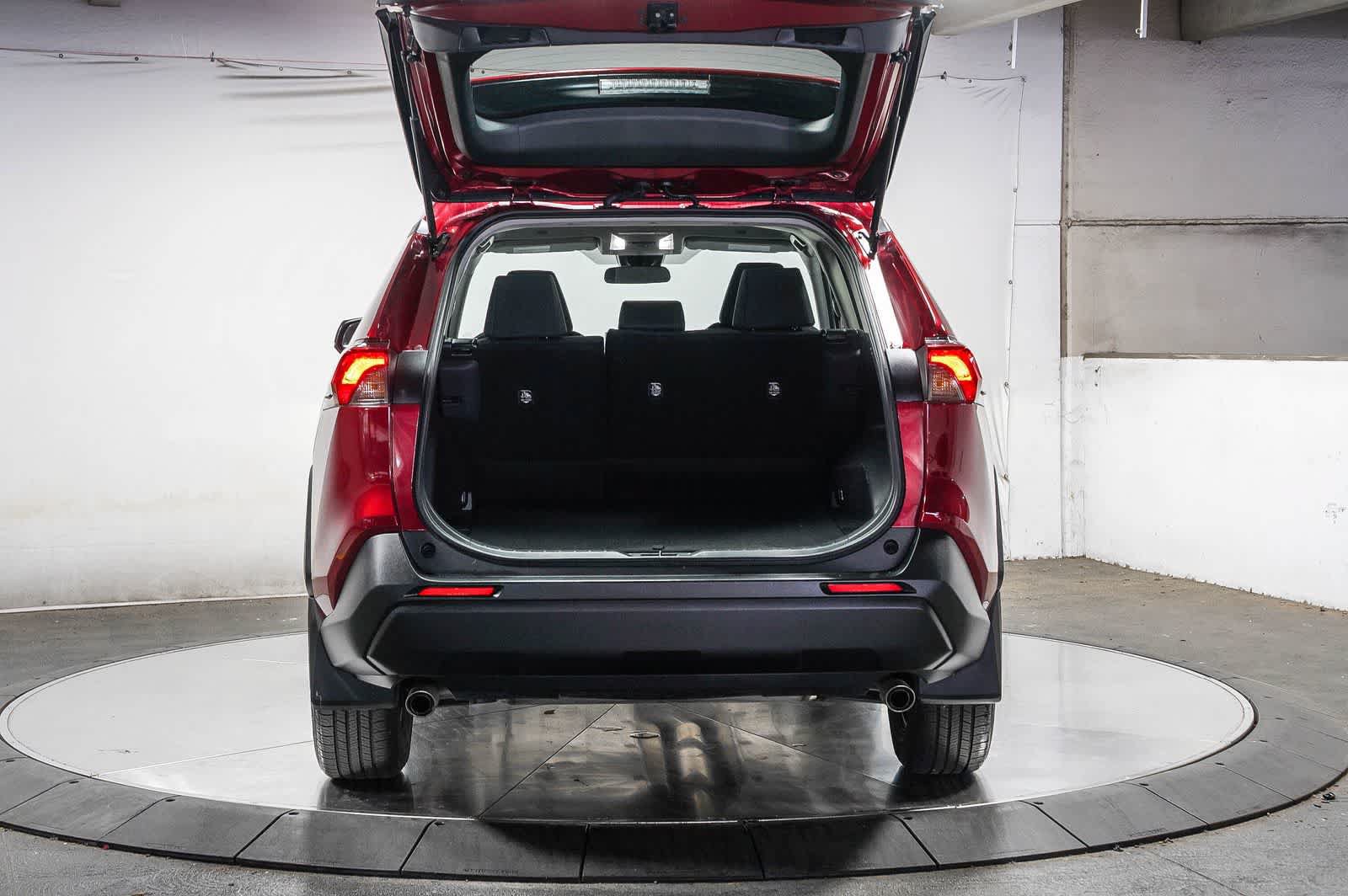 Certified 2023 Toyota RAV4 LE FWD image 27