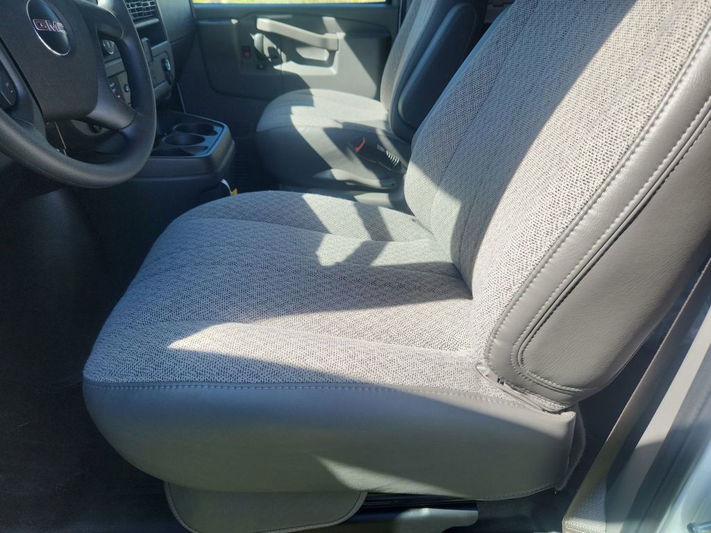 New 2025 GMC Savana 2500 Extended w/ Enhanced Convenience Package image 9