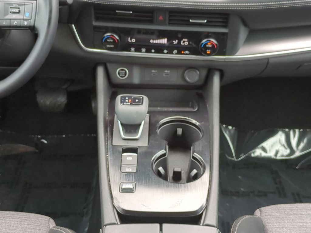 Certified 2023 Nissan Rogue SV image 20