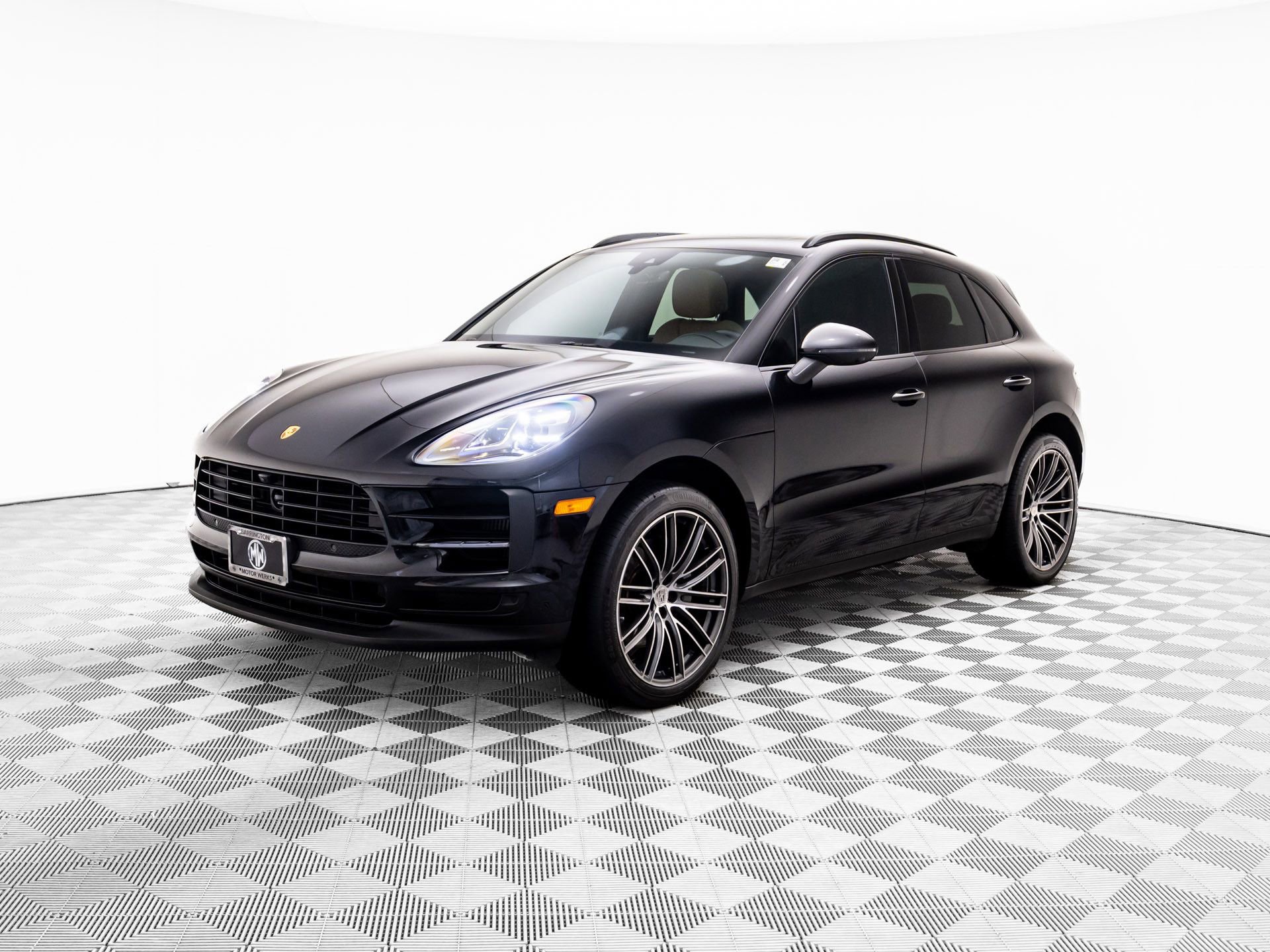 Certified 2021 Porsche Macan S image 1