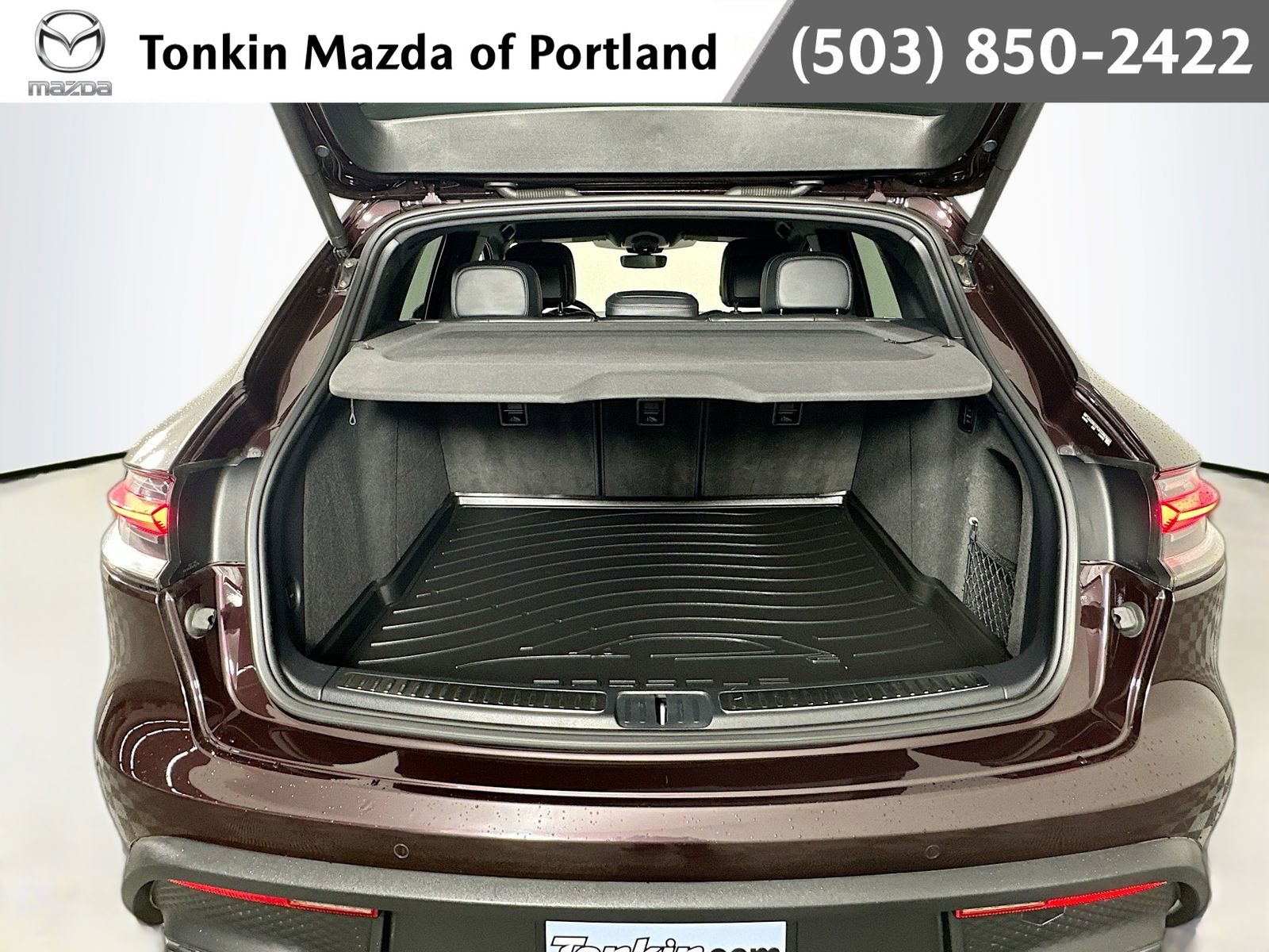 Used 2023 Porsche Macan Turbo AWD/4WD image 26