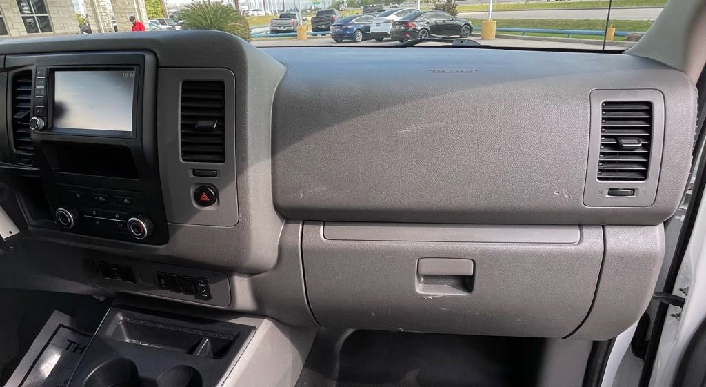 Used 2020 Nissan NV 2500 SV image 31