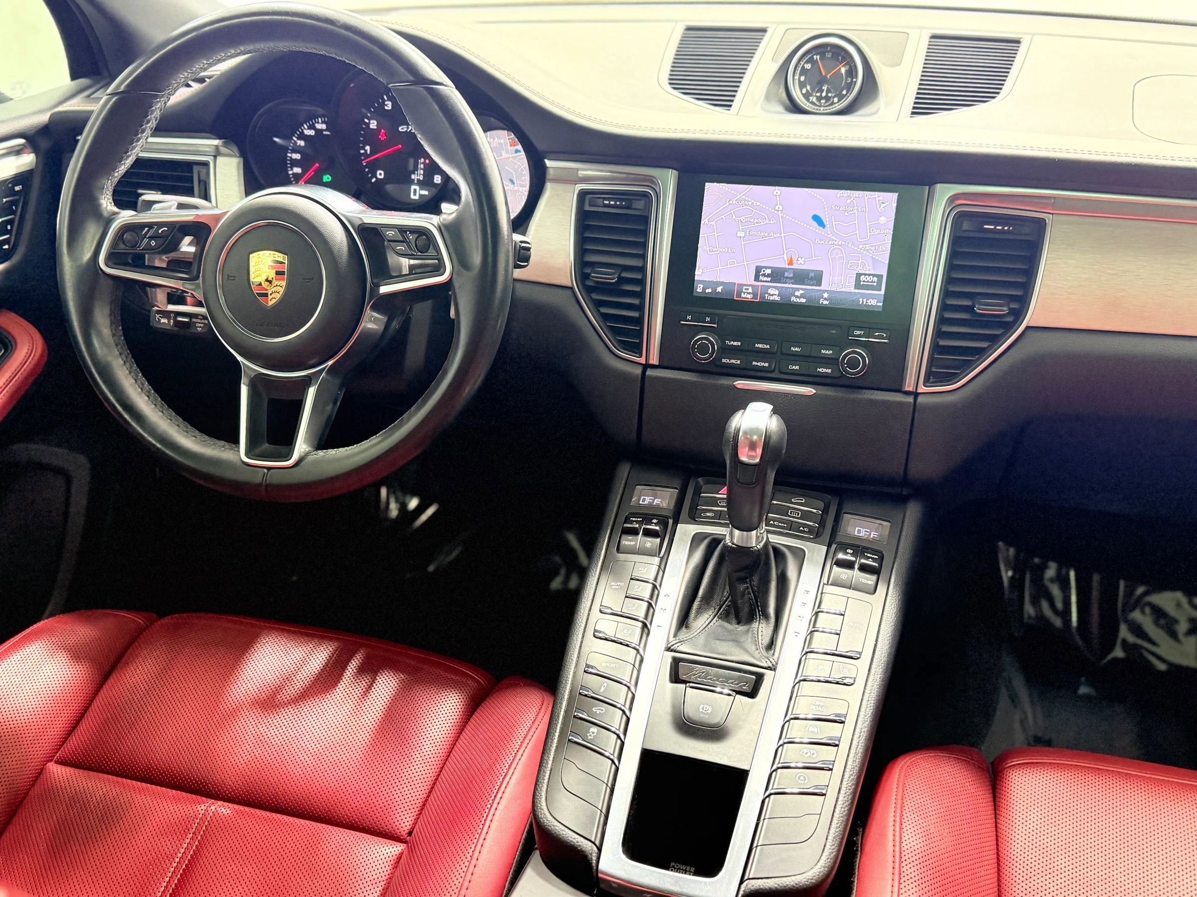 Used 2018 Porsche Macan GTS image 21