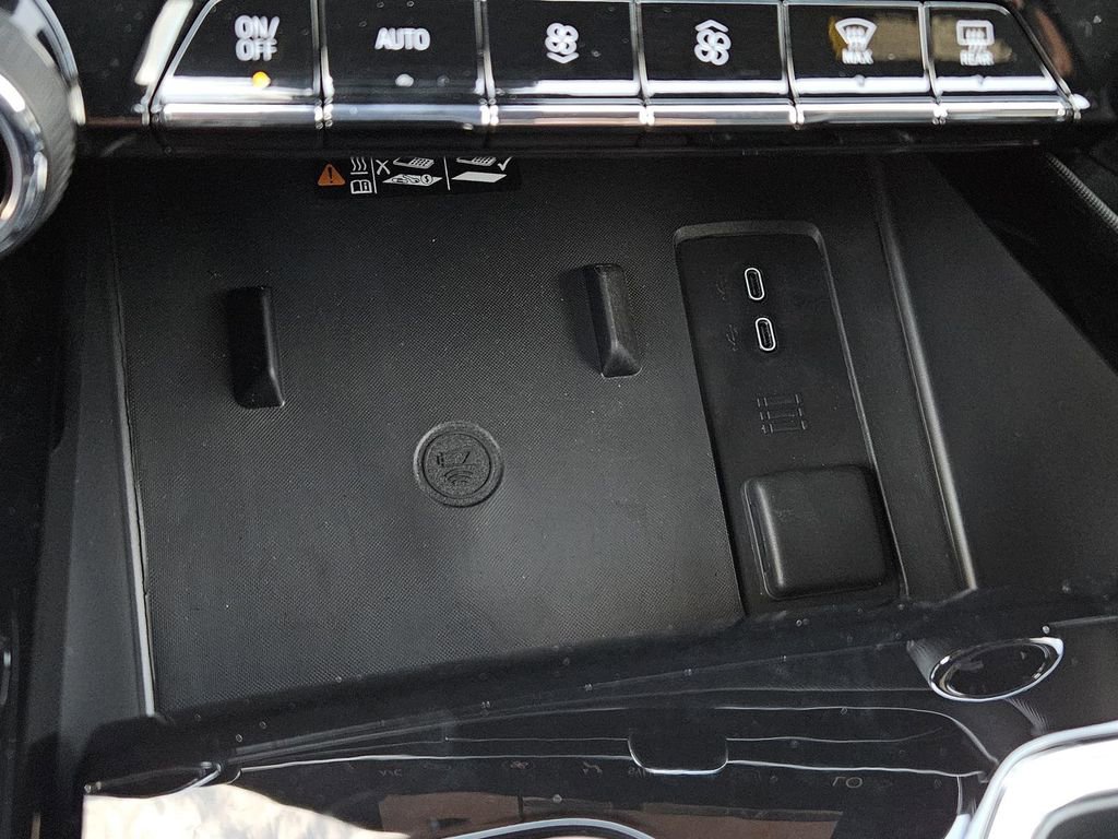 New 2025 Chevrolet Silverado EV LT image 19