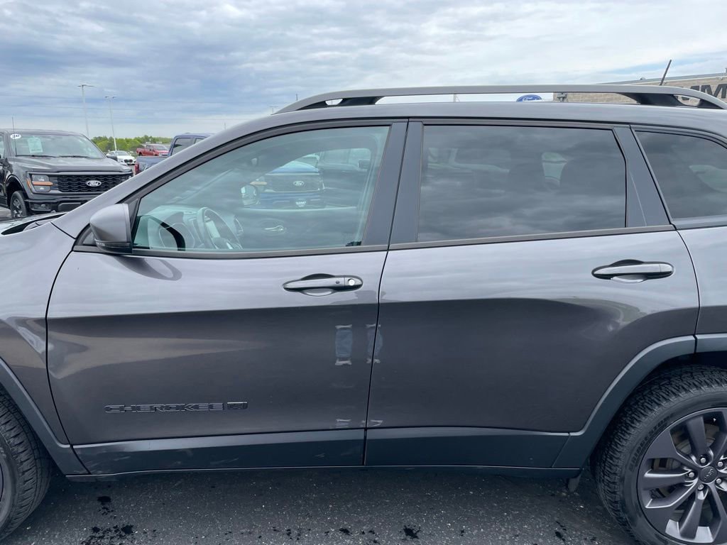 Used 2021 Jeep Cherokee Latitude Lux 80th Anniv w/ Quick Order Package 2YU 80th AWD/4WD image 27