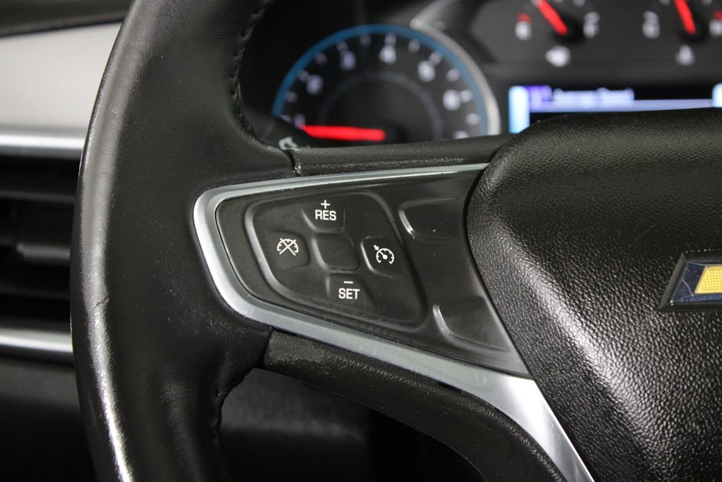 Used 2018 Chevrolet Equinox LT w/ Sun & Infotainment Package FWD image 27