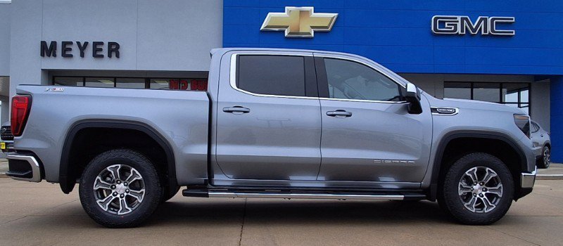 New 2026 GMC Sierra 1500 SLE image 1