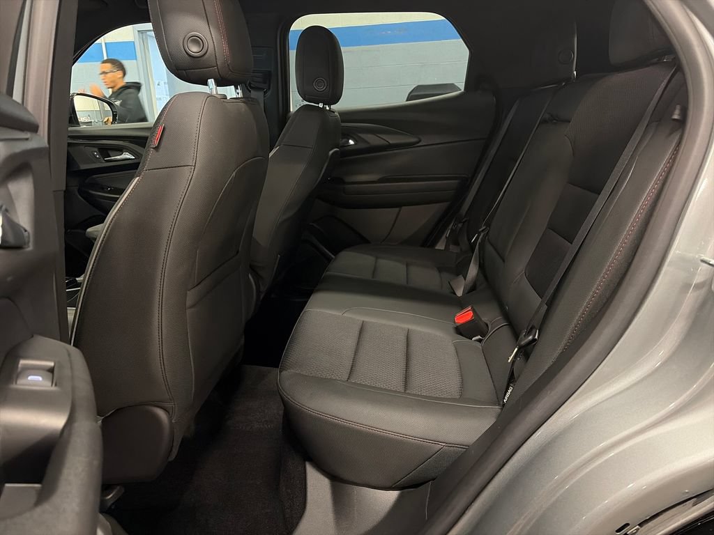 Used 2023 Chevrolet TrailBlazer RS w/ Convenience Package AWD/4WD image 27