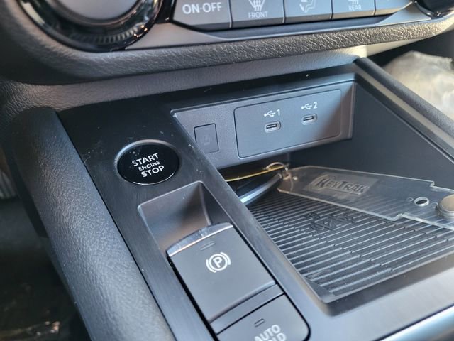 New 2026 Nissan Kicks SV image 21