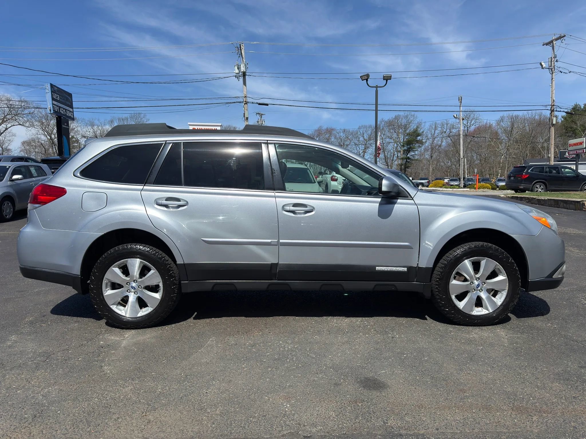 Used 2012 Subaru Outback 3.6R Limited w/ Moonroof Pkg image 8