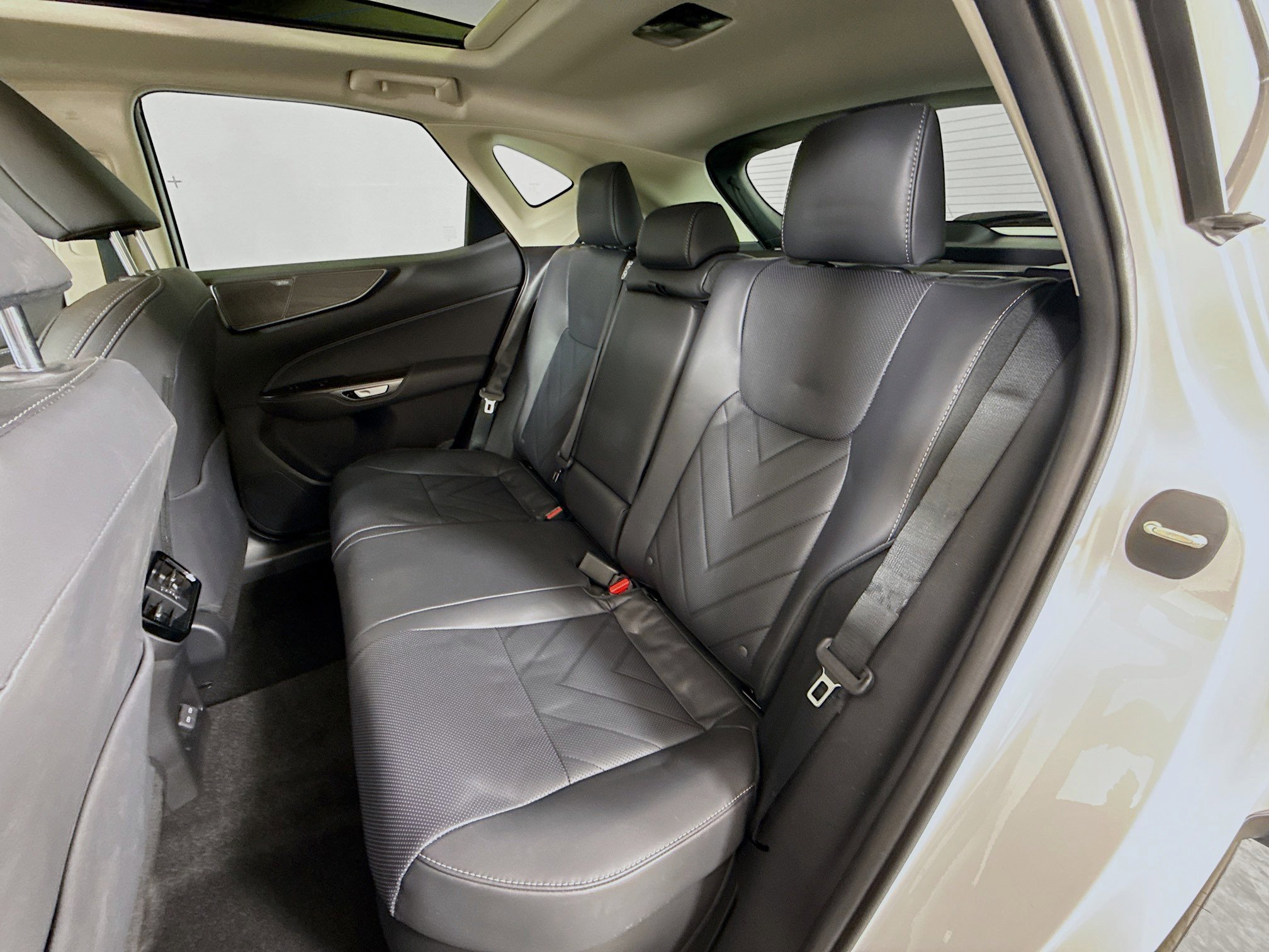 Used 2025 Lexus NX 350h AWD w/ Cold Area Package image 23
