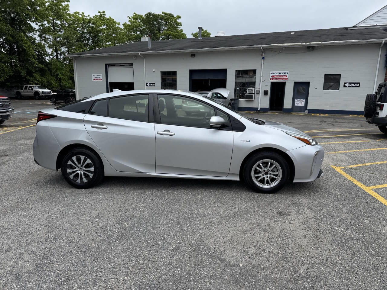 Used 2019 Toyota Prius LE AWD/4WD image 8