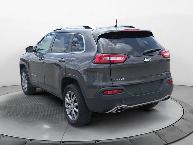 Used 2018 Jeep Cherokee Limited AWD/4WD image 3