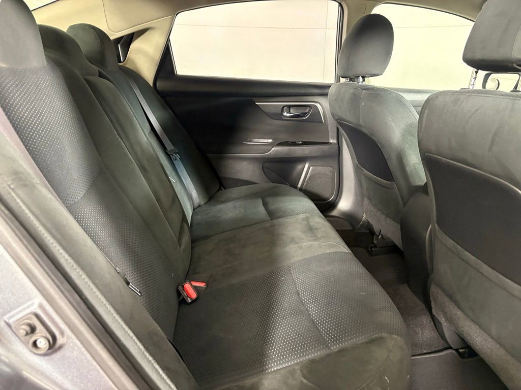 Used 2015 Nissan Altima 2.5 S w/ Sport Value Package image 17