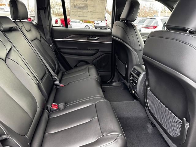 New 2025 Jeep Grand Cherokee Limited image 10
