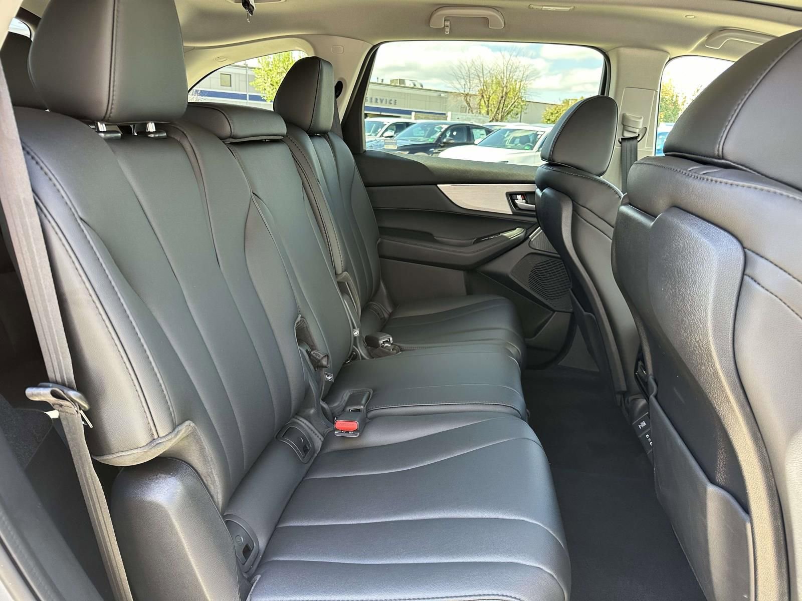 Certified 2025 Acura MDX FWD image 11