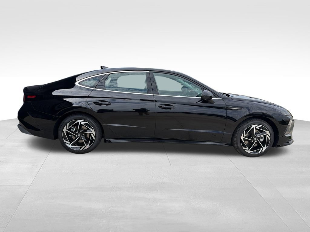 New 2026 Hyundai Sonata SEL FWD image 8