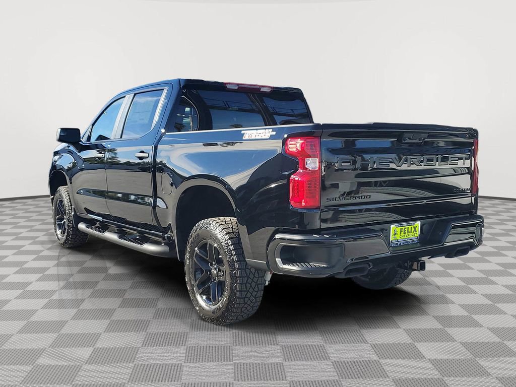 New 2026 Chevrolet Silverado 1500 Custom Trail Boss w/ LPO, Dark Essentials Package image 4
