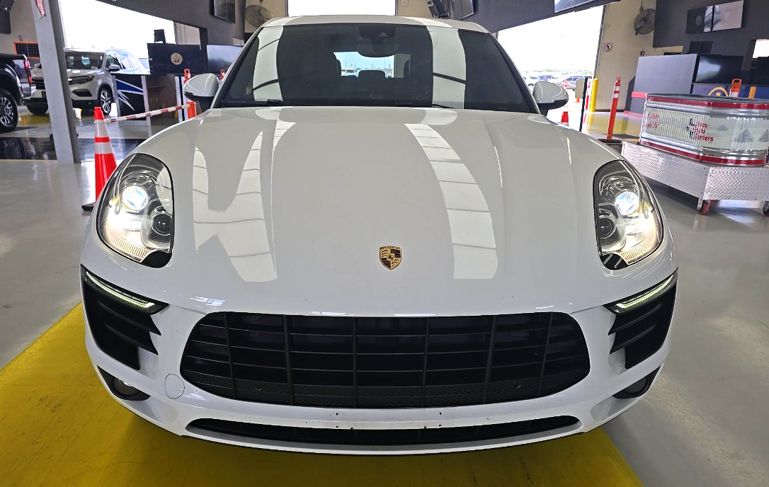 Used 2017 Porsche Macan S AWD/4WD image 2