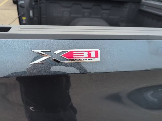 Used 2019 GMC Sierra 1500 SLT w/ SLT Premium Plus Package AWD/4WD image 22