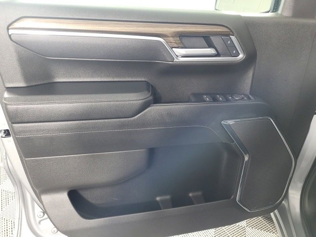 Used 2025 Chevrolet Silverado 1500 LT image 19