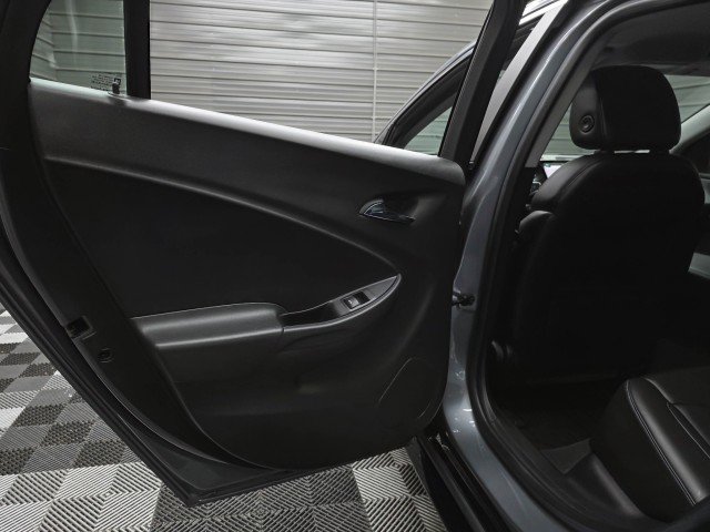 Used 2018 Chevrolet Volt Premier w/ Driver Confidence Package FWD image 33