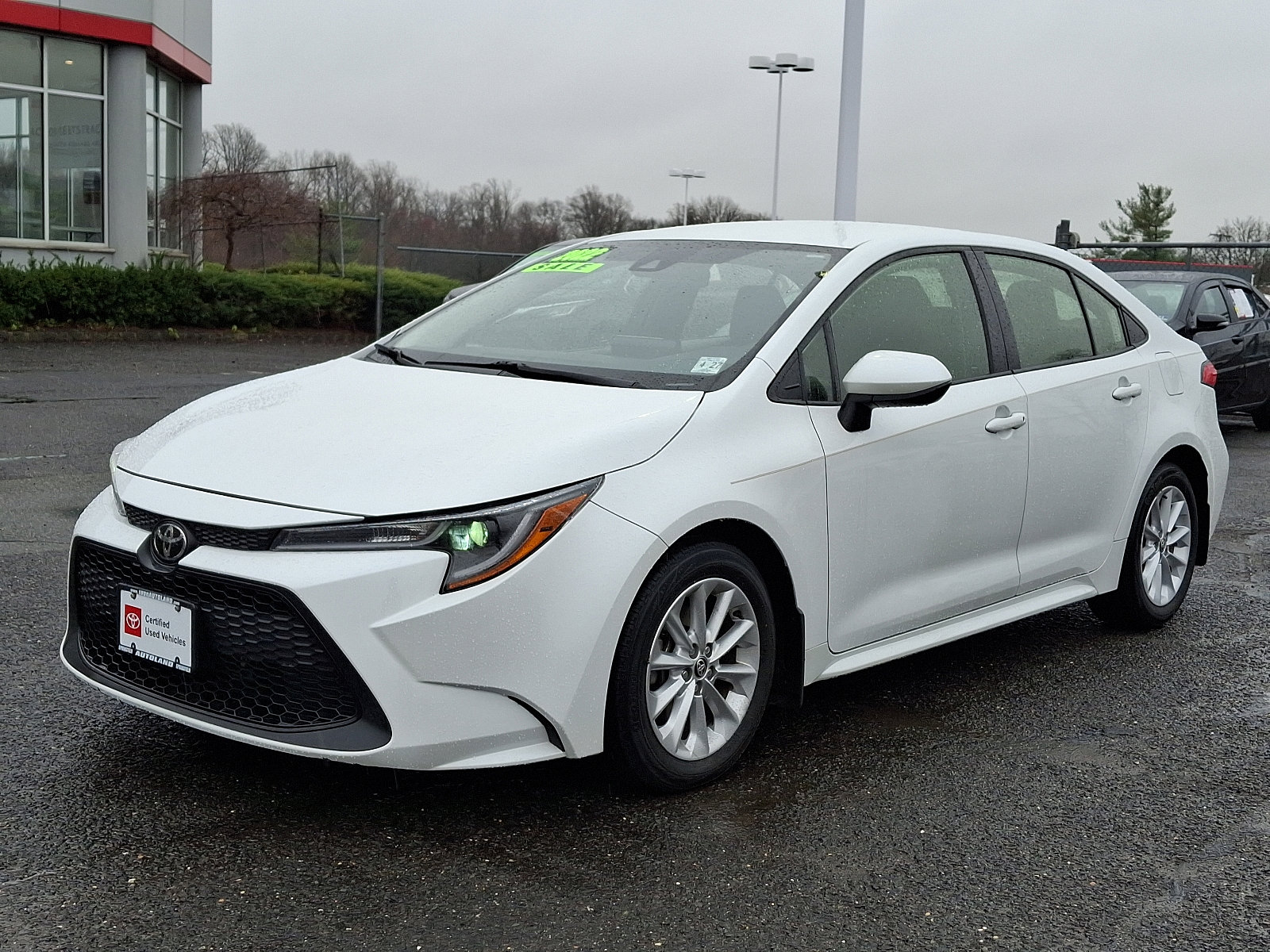 Certified 2022 Toyota Corolla LE w/ LE Convenience Package image 3
