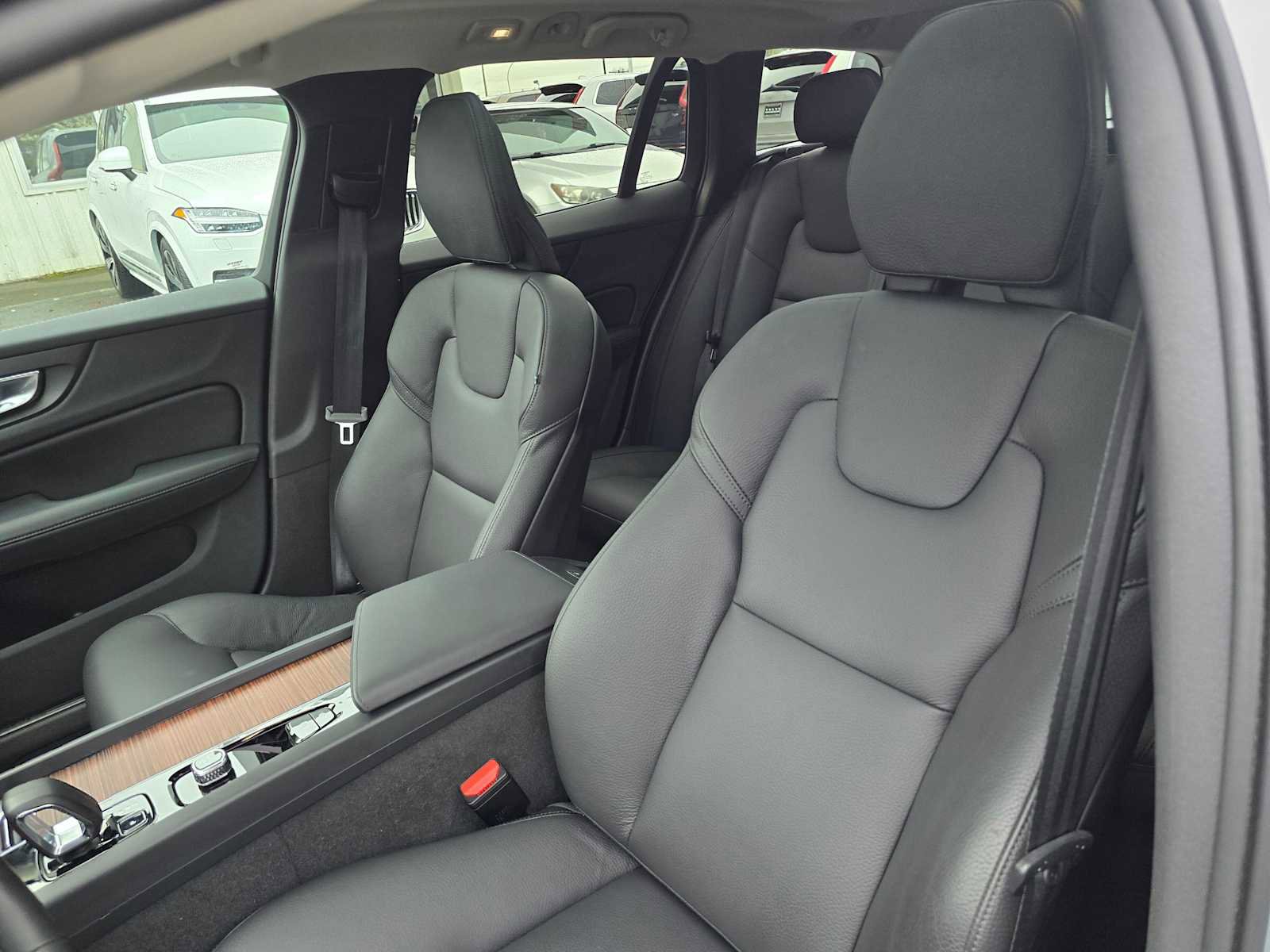Certified 2025 Volvo V60 B5 Cross Country Plus image 21
