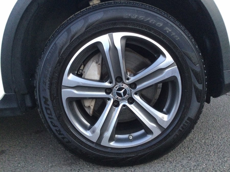 Used 2019 Mercedes-Benz GLC 300 4MATIC image 27