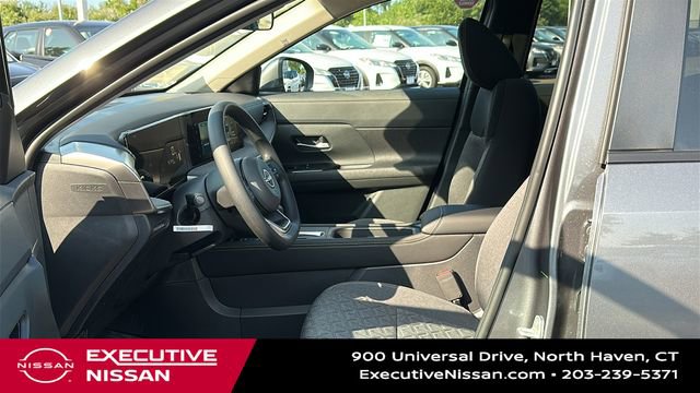 Used 2025 Nissan Kicks SV w/ SV Premium Package AWD/4WD image 10