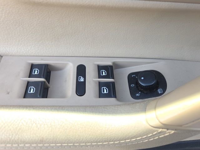 Used 2013 Volkswagen CC Sport Plus FWD image 22