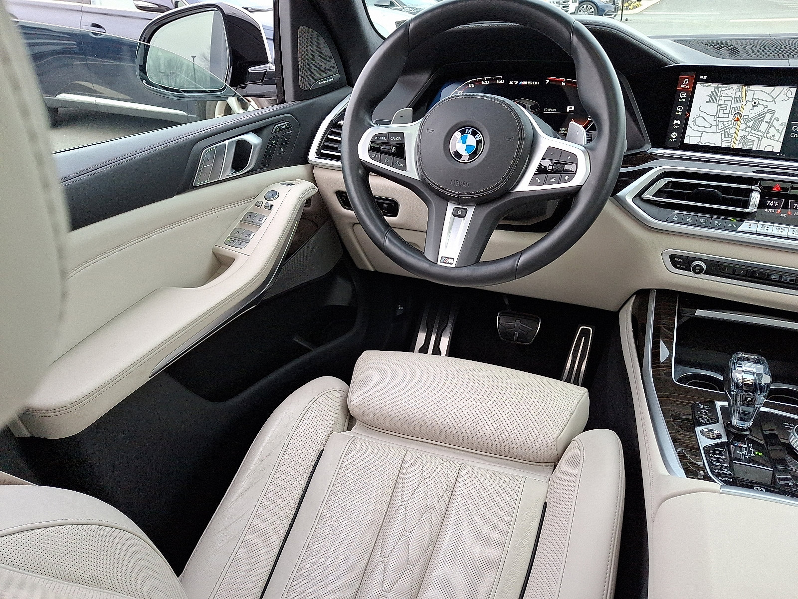 Used 2021 BMW X7 M50i w/ Dynamic Handling Package image 14