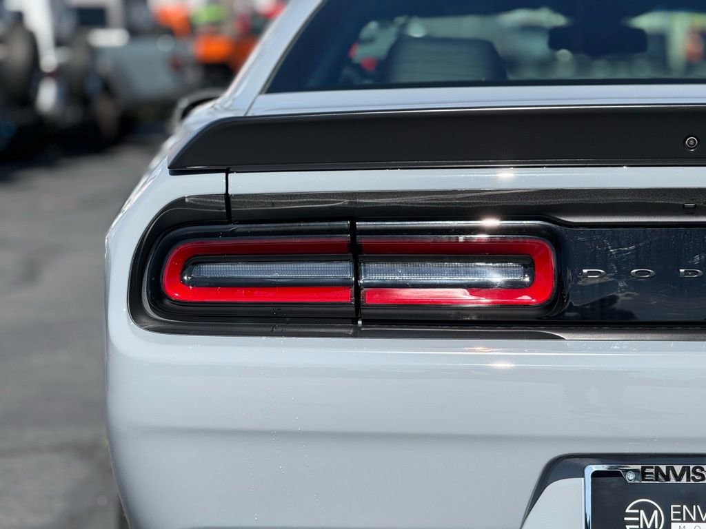 Used 2022 Dodge Challenger SRT Hellcat Redeye image 8