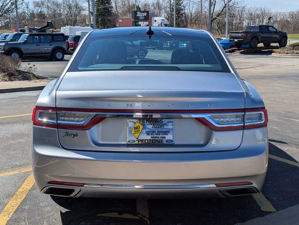 Used 2020 Lincoln Continental AWD w/ Premium Package image 4