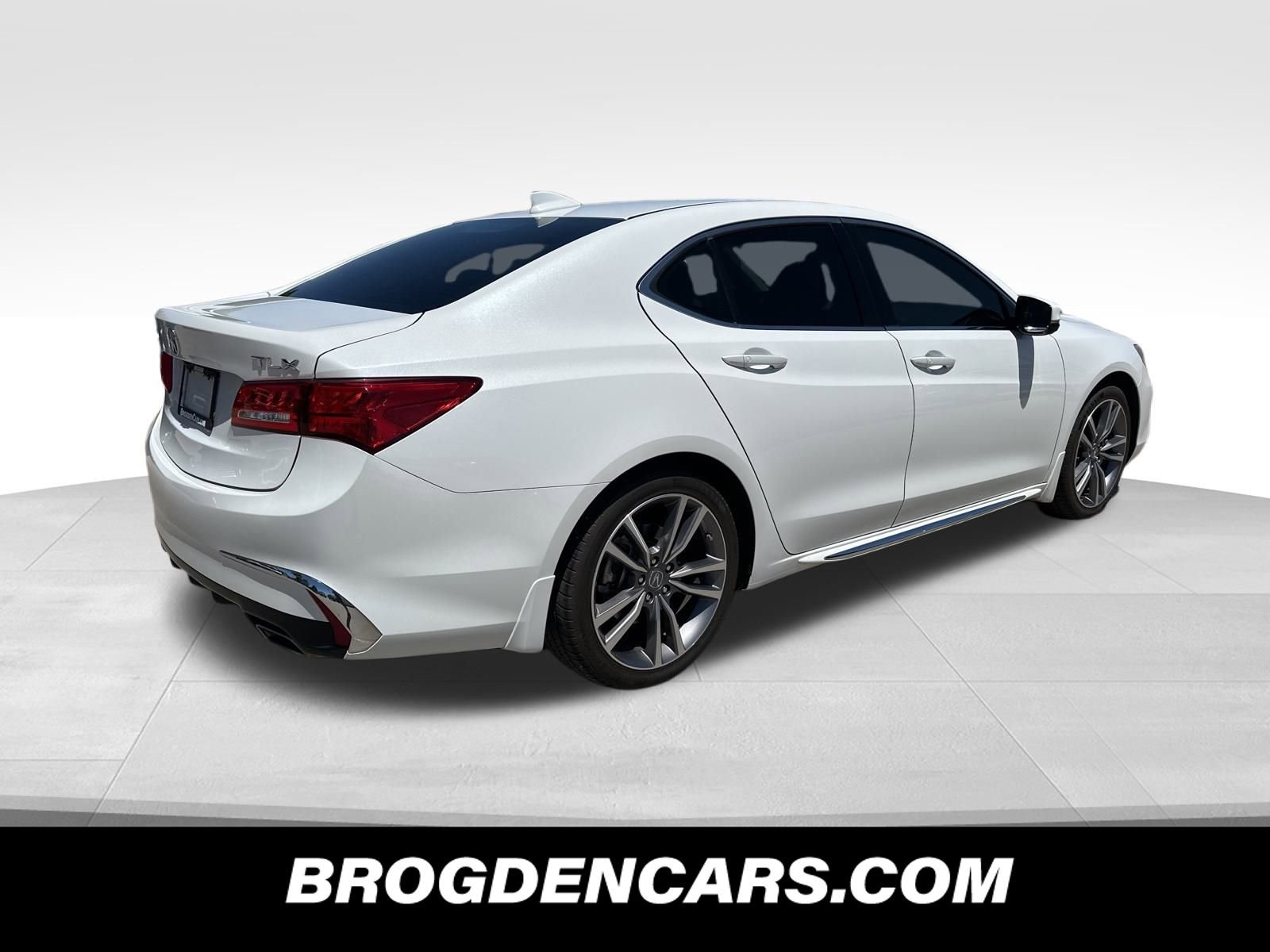 Used 2020 Acura TLX V6 w/ Technology Package image 3