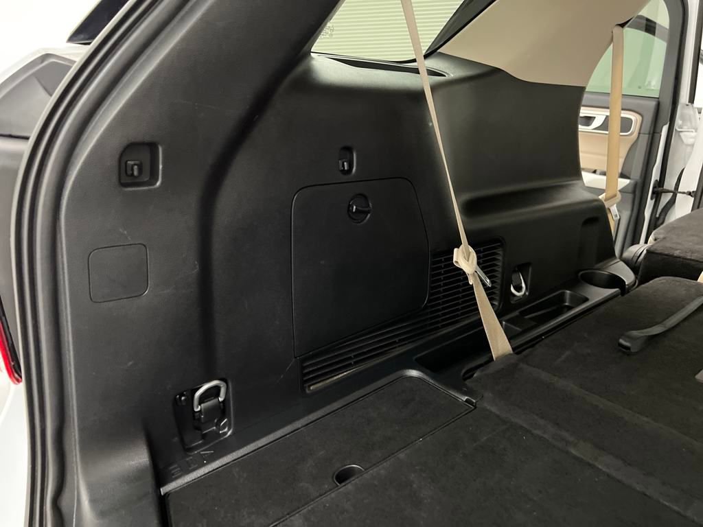 Used 2024 Ford Explorer XLT w/ Equipment Group 202A image 37