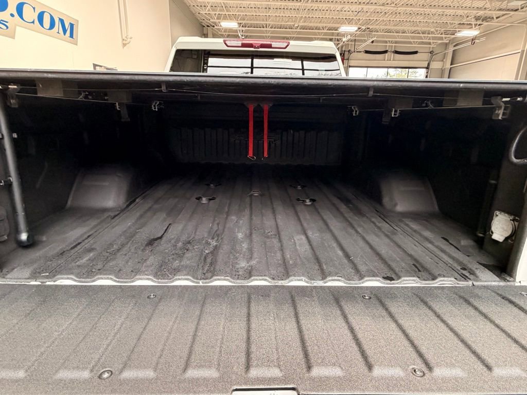 Used 2023 GMC Sierra 2500 AT4 w/ AT4 Premium Plus Package AWD/4WD image 9
