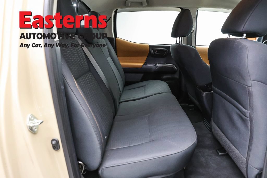 Used 2018 Toyota Tacoma SR5 AWD/4WD image 21