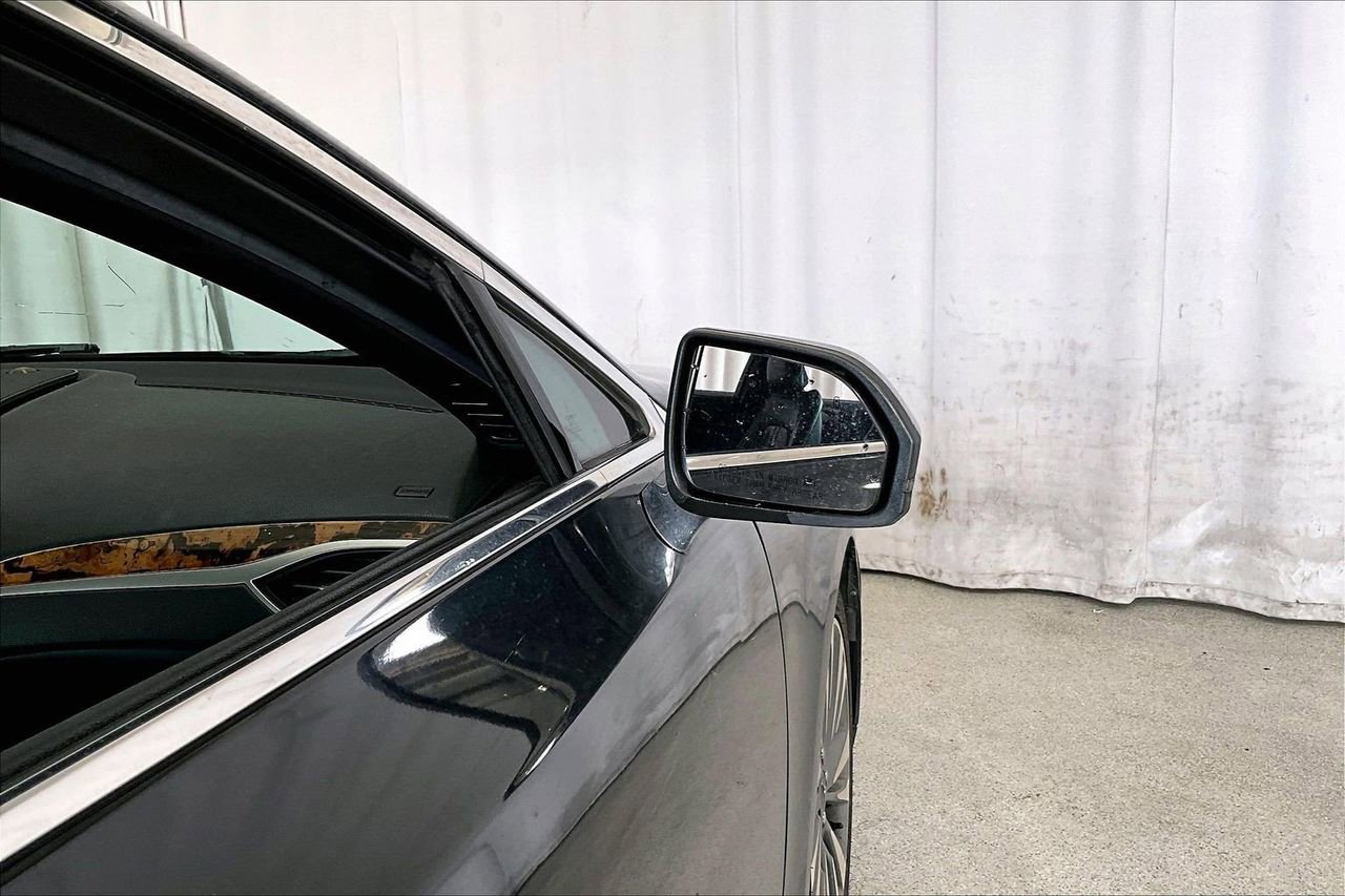 Used 2017 Lincoln MKZ Reserve FWD image 8