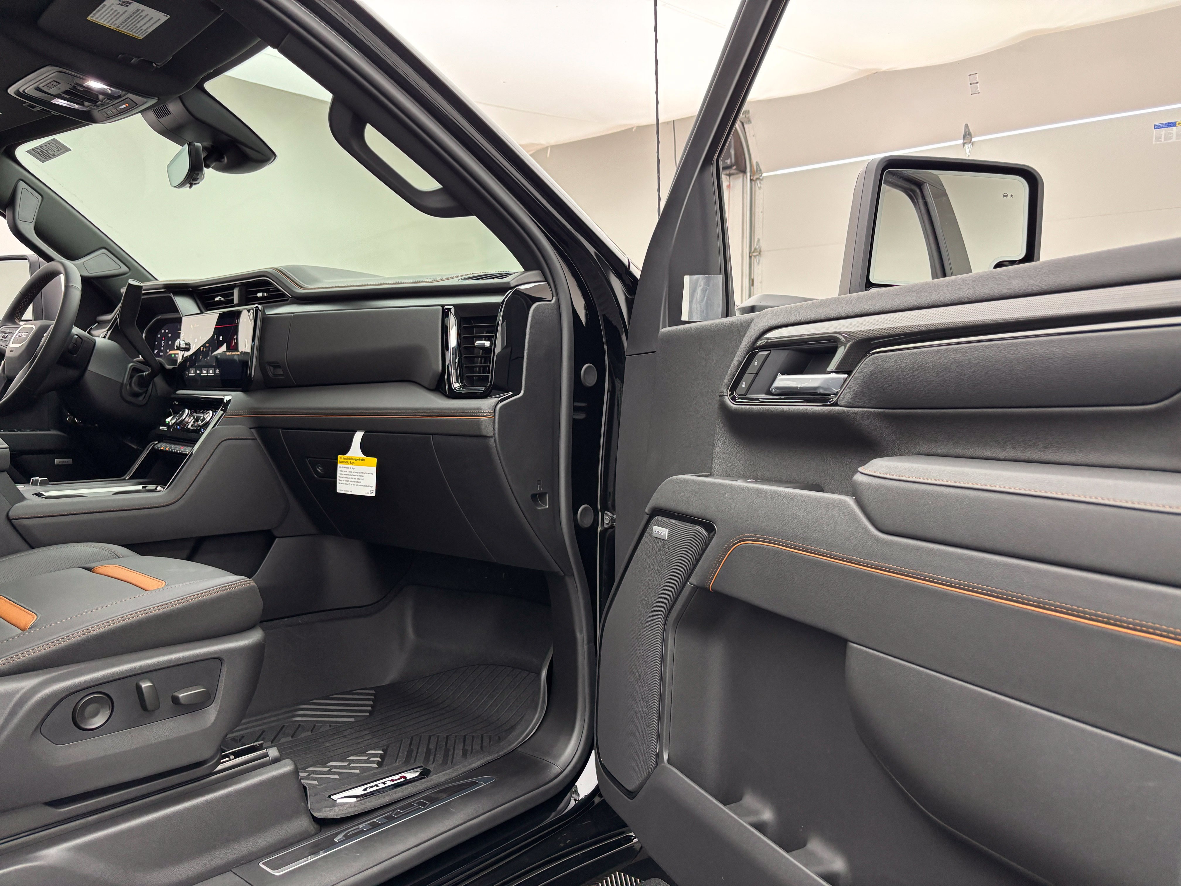 New 2026 GMC Sierra 2500 AT4 w/ AT4 Premium Plus Package AWD/4WD image 34